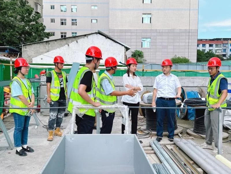 公司黨委書記、執(zhí)行董事朱軍一行到中江縣人民醫(yī)院建設(shè)項目檢查指導(dǎo)工作